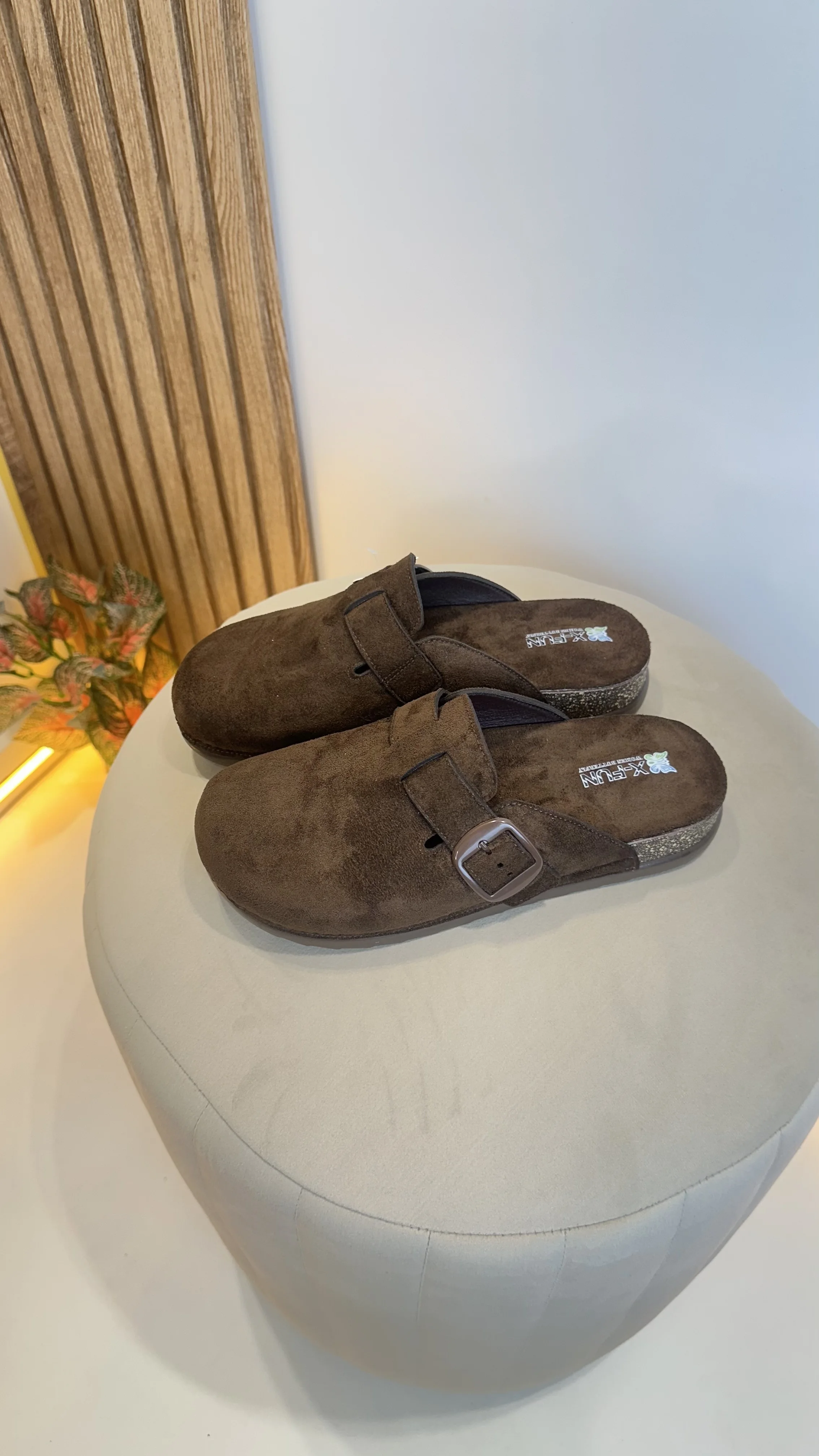 Sabot Femme Élégant – Suède Style