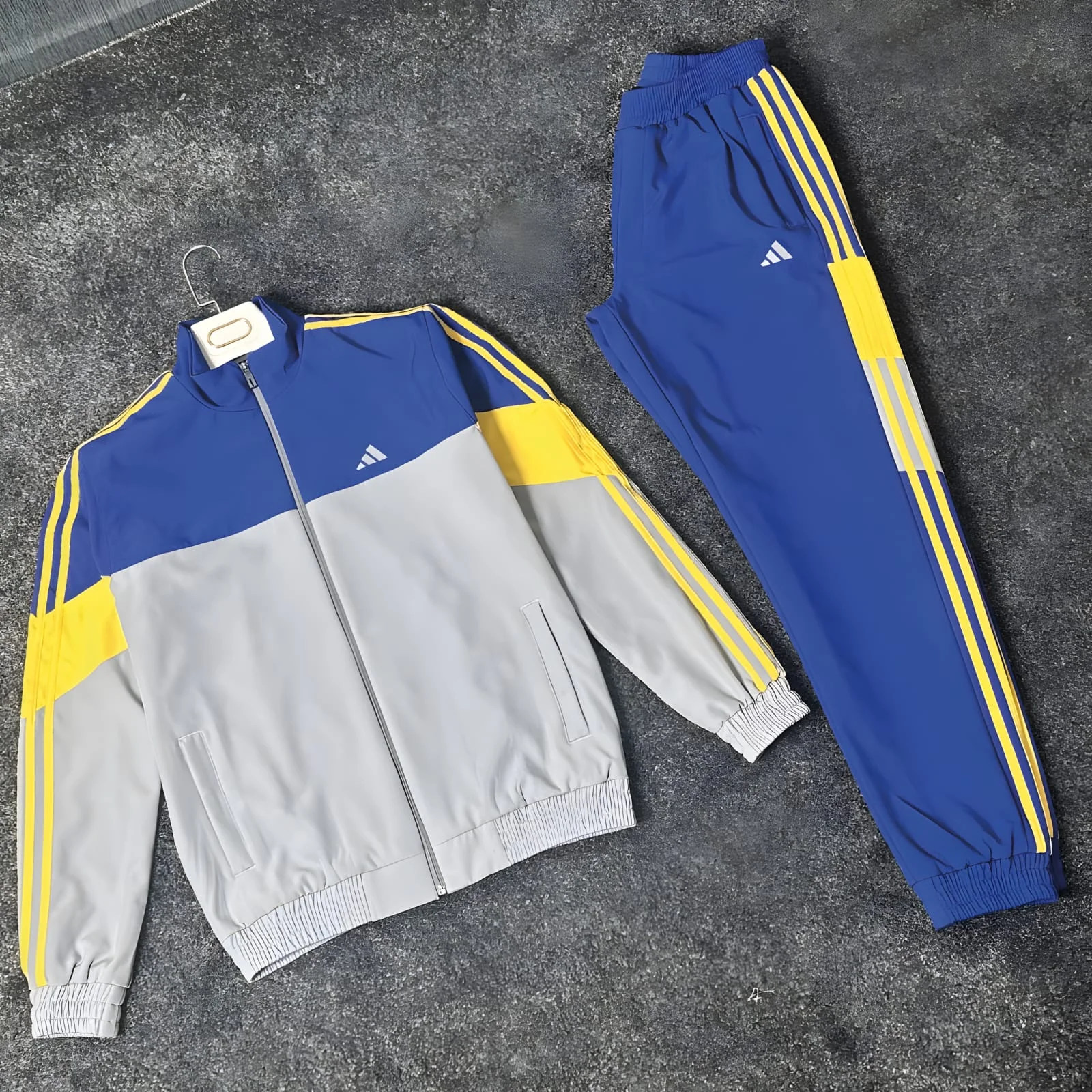 007Ensemble survêtements Adidas sport premium