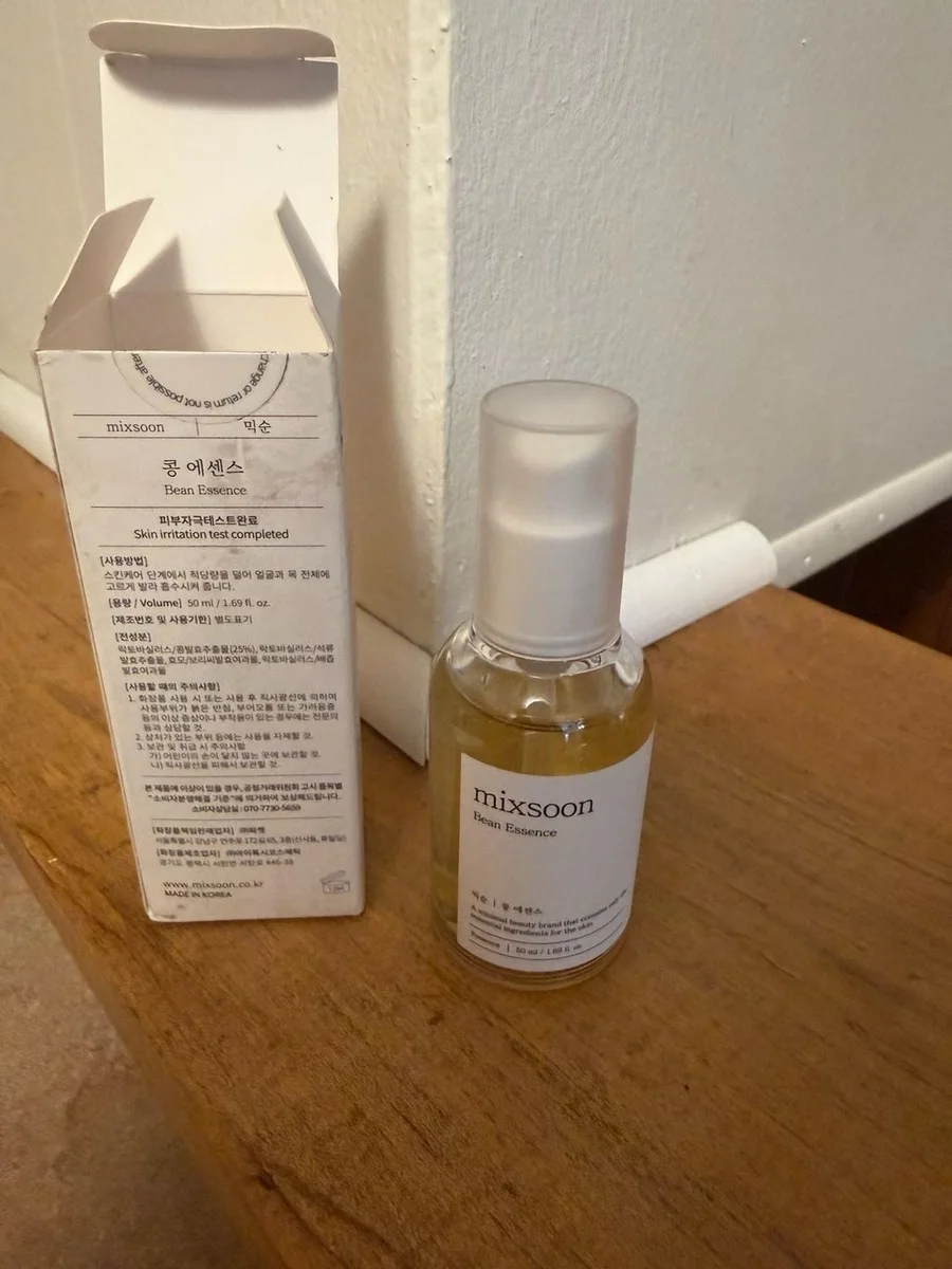 Mixsoon Bean Essence (50ml) - سيروم ومُقشِّر الفول المخمّر الكوري للبشرة الزجاجية (Glass Skin)