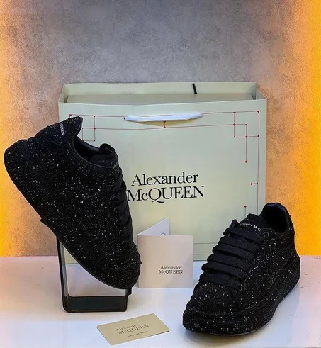 Allexander mcqueen NOIR