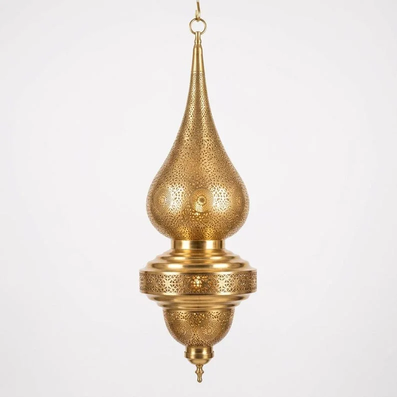 Handmade Moroccan Brass Ceiling Lamp*   Bring the magic of Morocco into your home with this authentic brass pendant light مصباح سقف نحاس مغربي صناعة يدوي (copy)