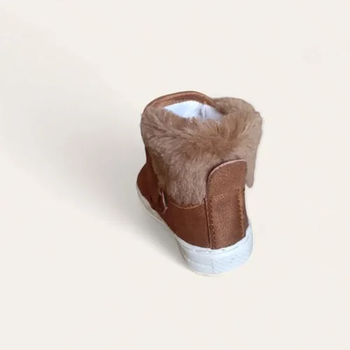 Warm and comfortable women's shoes; sizes 32, 33, 34, 36, 37, 38, 39, 40