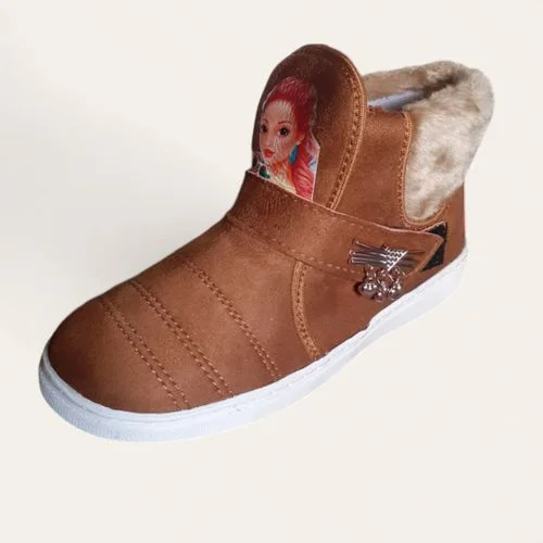 Warm and comfortable women's shoes; sizes 32, 33, 34, 36, 37, 38, 39, 40