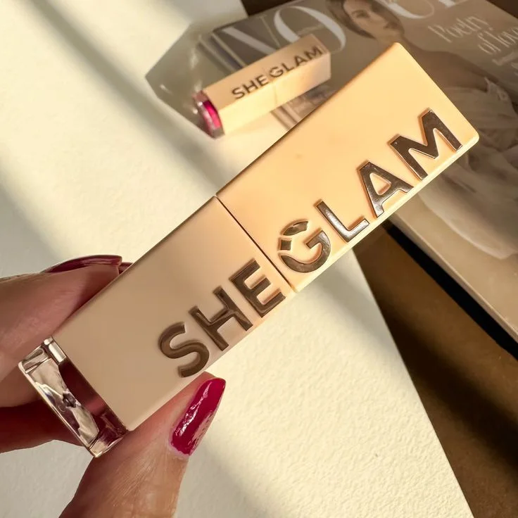 SGSHEGLAM  ROUGE A LEVRES