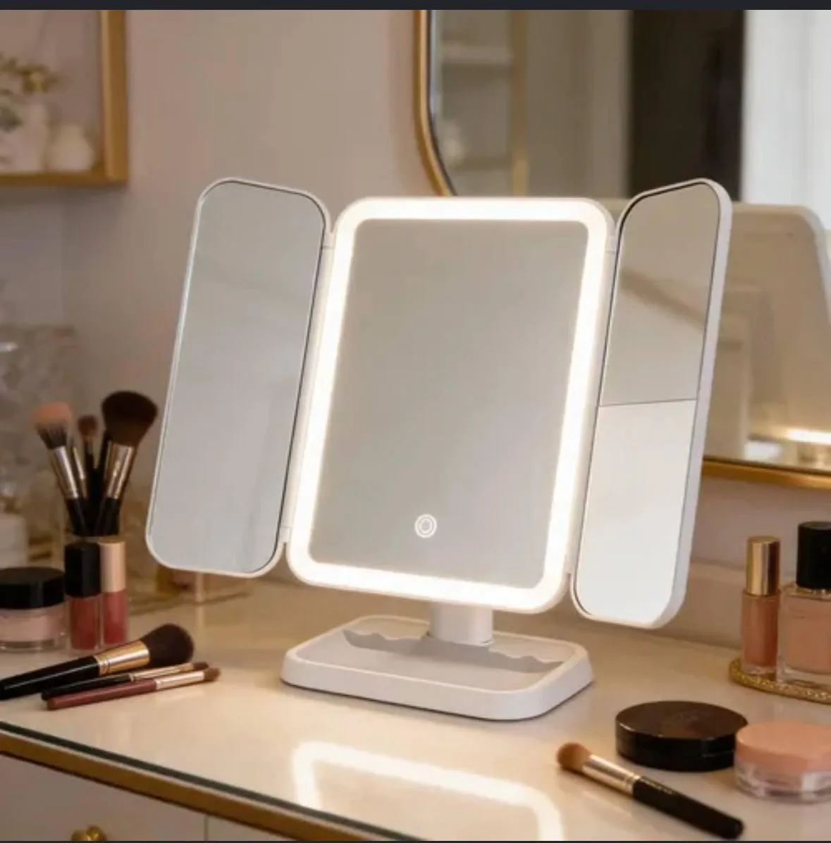 Miroir Cosmétique LED avec Éclairage – Miroir Pliable 3 Volets, Contrôle Tactile et Angle Ajustable pour Maquillage