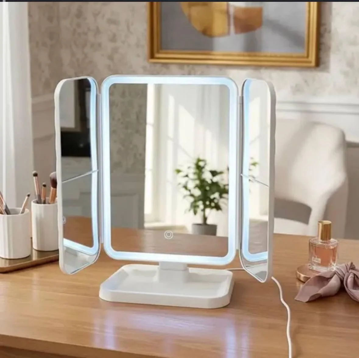 Miroir Cosmétique LED avec Éclairage – Miroir Pliable 3 Volets, Contrôle Tactile et Angle Ajustable pour Maquillage