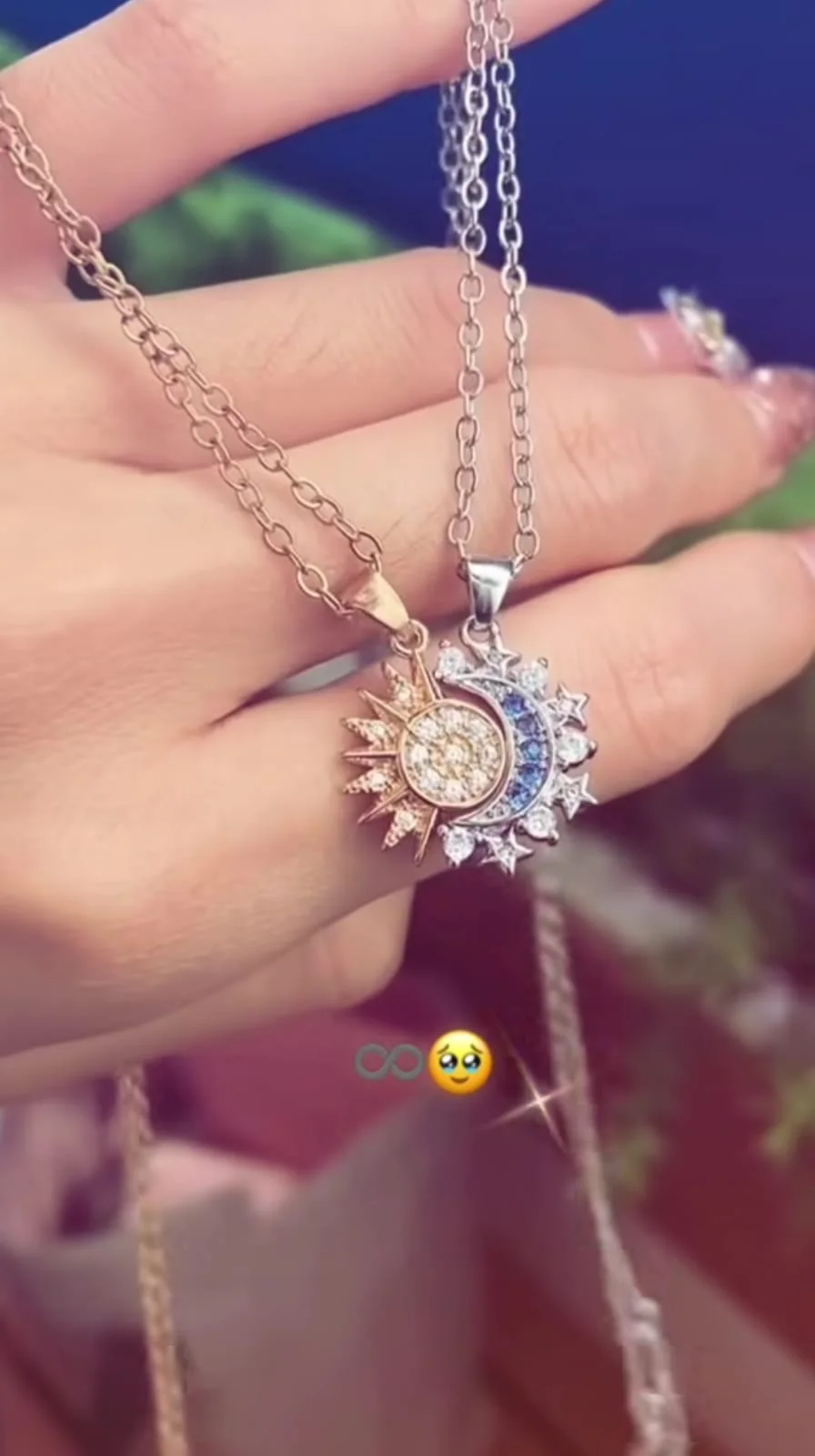 Colliers sun & moon