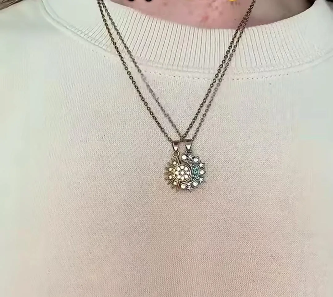 Colliers sun & moon